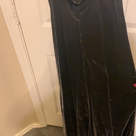 Prom dress black and gold trim - Picture 5 of 7